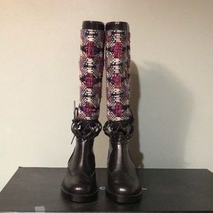 Chanel first boot